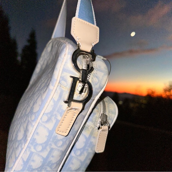 Dior: Blue CD Logo Trotter Crossbody Bag - Picture 4 of 17